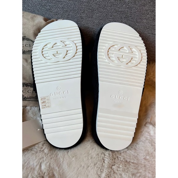 New Gucci GG logo Shearling Eileen Teddy slides in black with Interlocki… - Picture 11 of 12